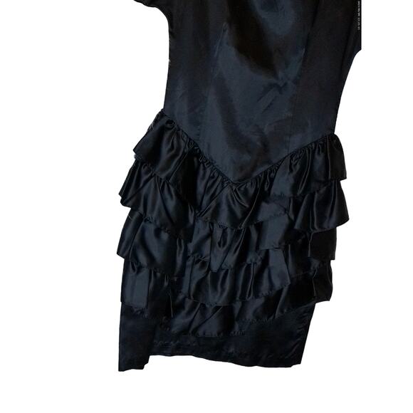 Kellwood Company Black Tiered Ruffle Dress Dark Academia Whimsigoth Size 9 READ - Picture 3 of 12